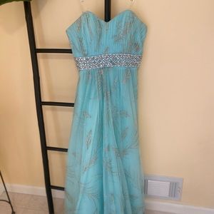 Beautiful prom dress, size 9